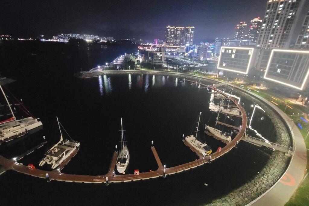 The Castle Ocean Marina Double Suite Yeosu Exterior foto